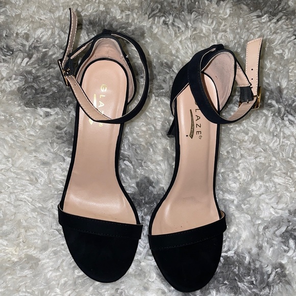 Heels - Picture 1 of 2